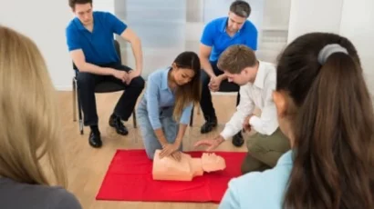 First aid courses for the public